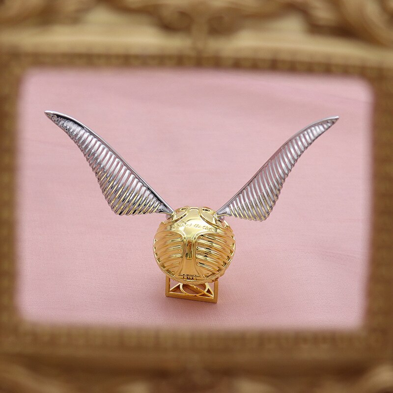 Elegant Winged Orb Ring Box – Opulent Moving Jewelry Organizer